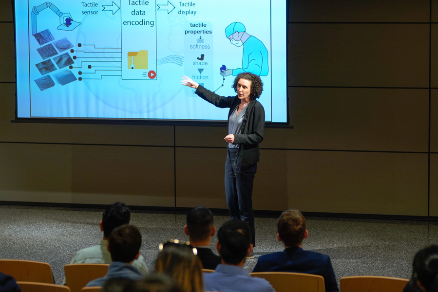 Laurence Willemet, who took both first place and the Audience Choice Award for the postdoc category, explains how her work can be used to improve remote surgical operations.